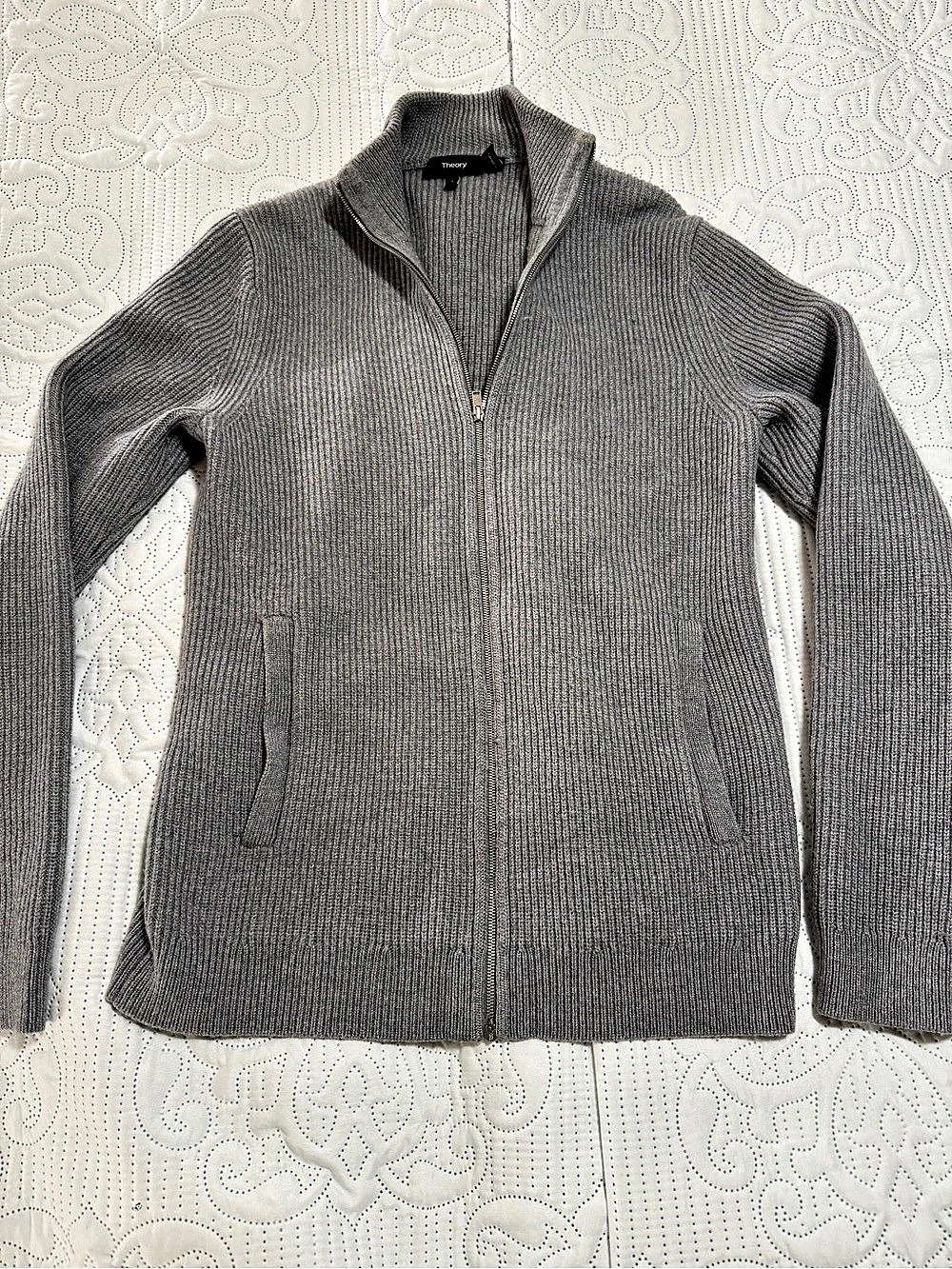 Theory Rovira FZ Merino Wool Zip Cardigan in Gray size small